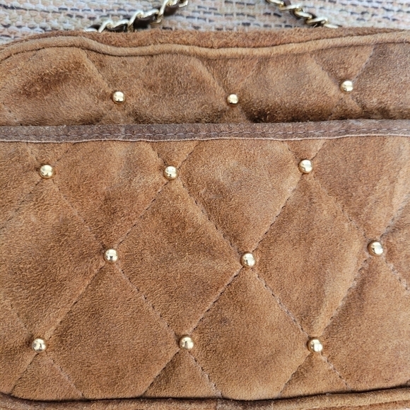 SUEDE Quilted Purse with Gold Chain Strap - Picture 5 of 6